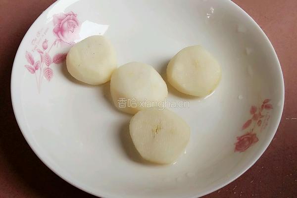 玉米胡萝卜马蹄排骨汤的做法图解5