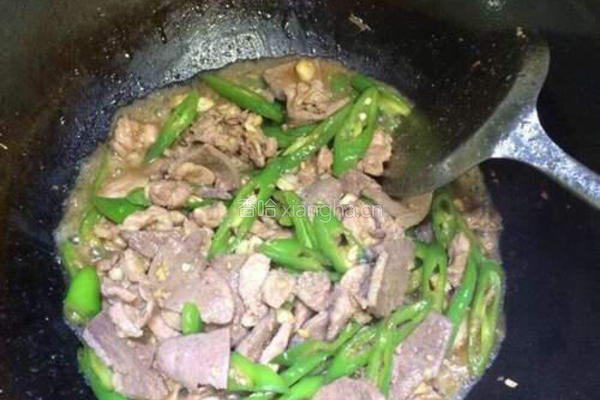 青椒猪肝炒瘦肉的做法图解10