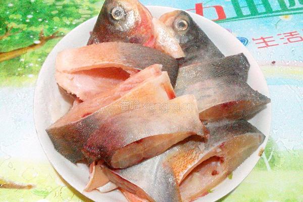 豆鼓红鲳鱼的做法图解2