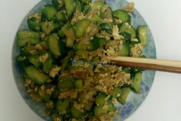 洋葱黄瓜炒鸡蛋