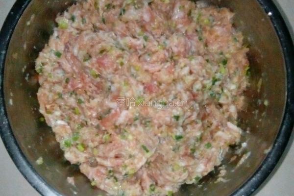 猪肉蘑菇饺子的做法图解5