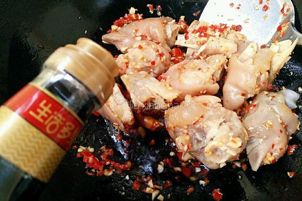剁椒猪蹄的做法图解10