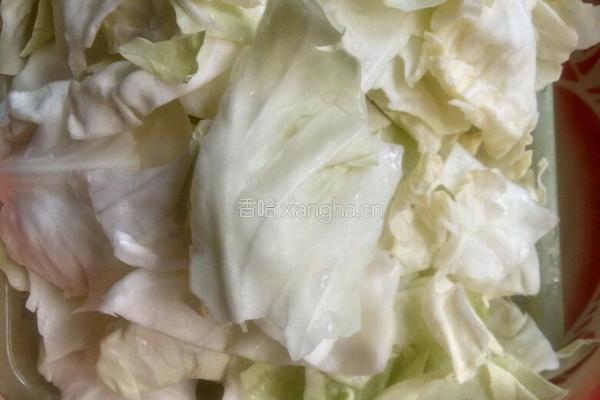 炝牛心菜的做法图解1