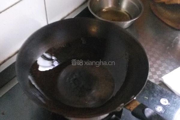 卷心菜鸡蛋炒饭的做法图解1