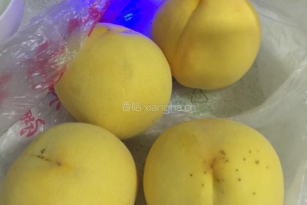 黄桃罐头的做法图解2