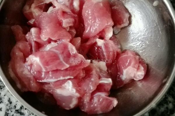 瘦肉煮山水豆腐的做法图解3