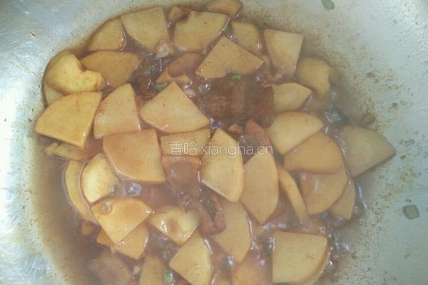 腌猪肉土豆烩豆角的做法图解5
