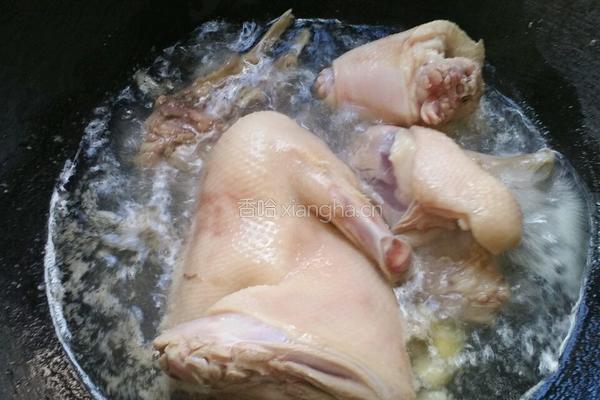 电饭锅酱鸭的做法图解1