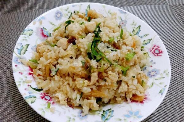 咸鱼鸡粒炒饭的做法图解6