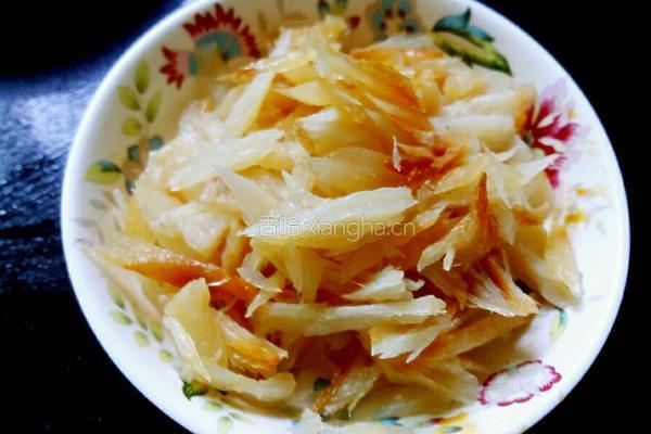 咸鱼鸡粒炒饭的做法图解1