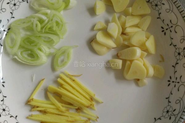 苋菜皮蛋汤的做法图解2
