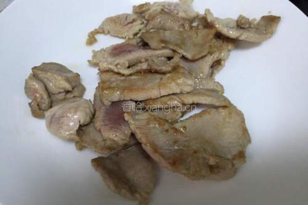 茭白笋炒肉片的做法图解3