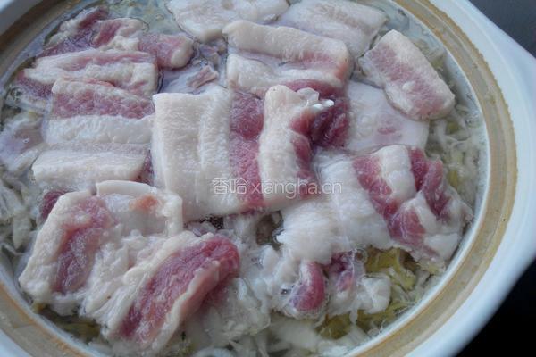 酸菜猪肉炖粉条的做法图解6