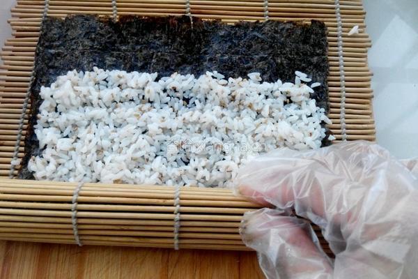 韩式紫菜包饭的做法图解6