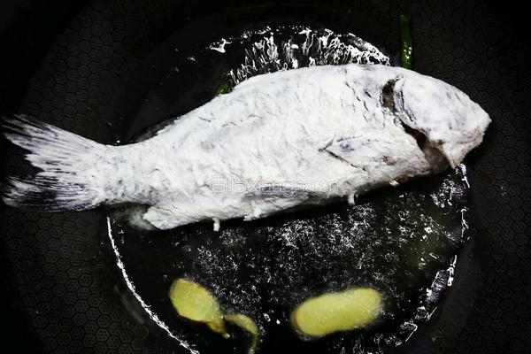 鲫鱼塞肉的做法图解12