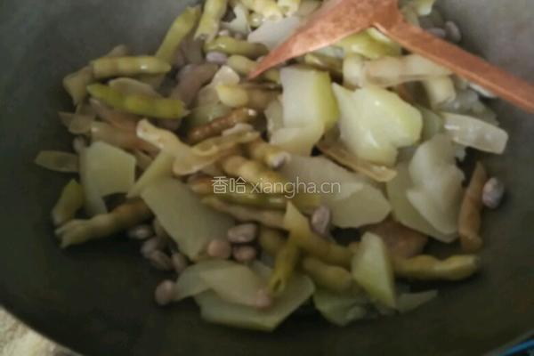 炒洋瓜豆的做法图解3
