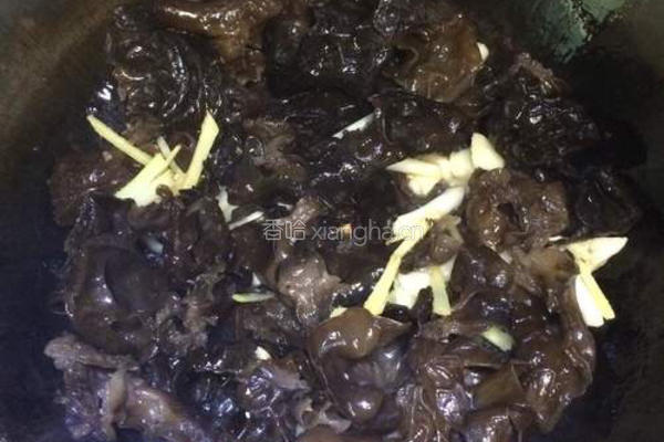 木耳炒鸡蛋的做法图解11