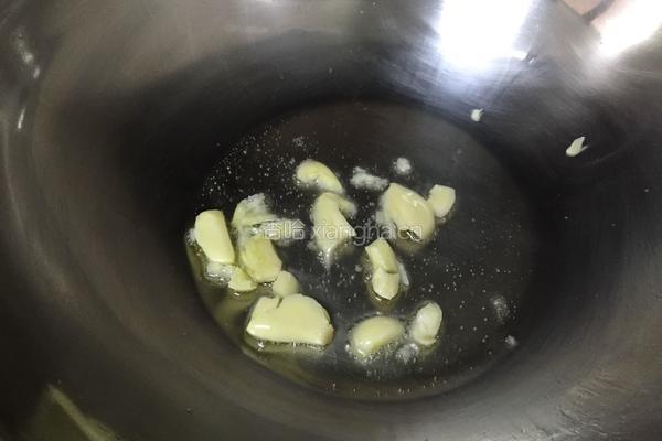 蒜香菜心的做法图解2