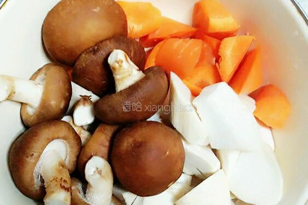 三汁焖锅的做法图解6