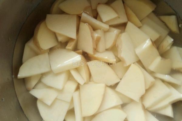娃娃菜炖粉条的做法图解1
