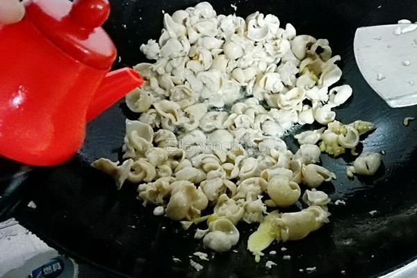 双椒炒大肠的做法图解17