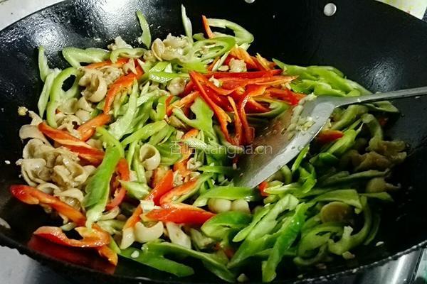 双椒炒大肠的做法图解18