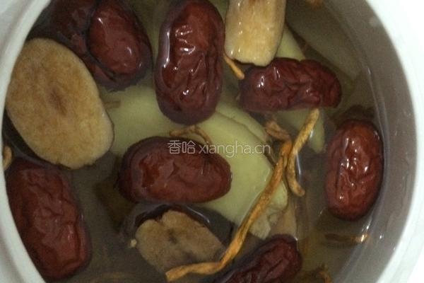 增强免疫力花胶虫草花红枣汤的做法图解5