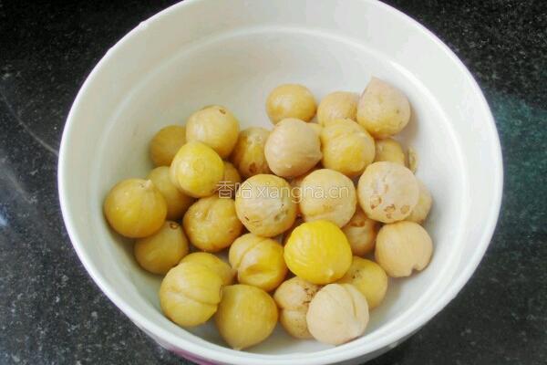 栗子烧豆腐的做法图解2