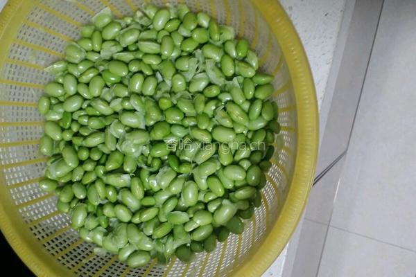 毛豆虾米酱的做法图解2