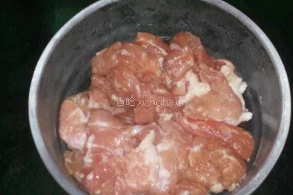 瘦肉炒小白菜的做法图解2
