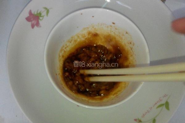 花生酱汁豆腐干的做法图解1