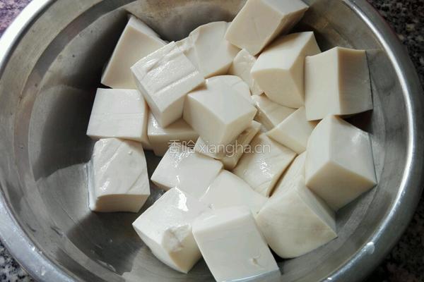 白豆腐鲫鱼汤的做法图解3