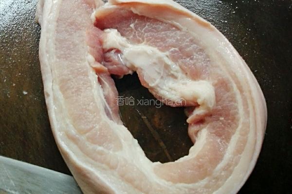 冬菇炒五花肉的做法图解2
