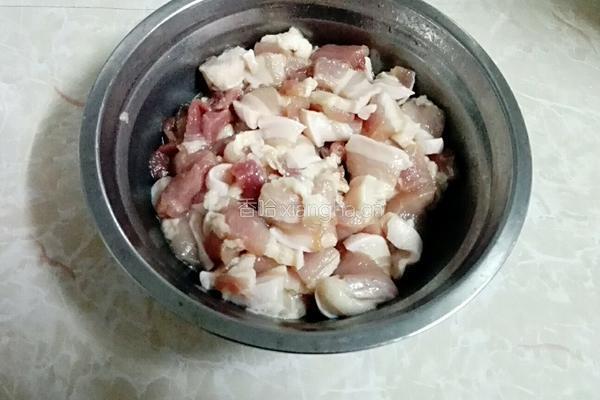 冬菇炒五花肉的做法图解3