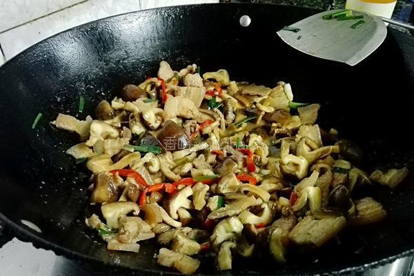冬菇炒五花肉的做法图解16