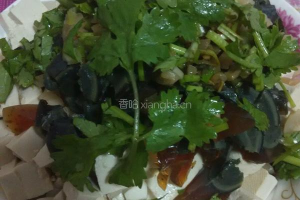 皮蛋拌豆腐的做法图解6