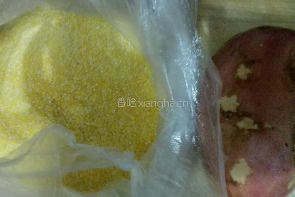 红薯玉米粥的做法图解1