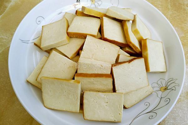 双椒豆腐干的做法图解2