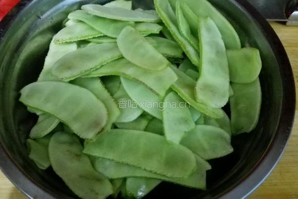 素炒香菇荷兰豆的做法图解2
