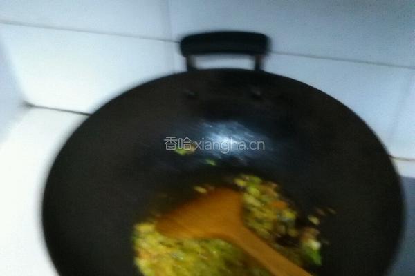 香茹牛肉酱的做法图解3