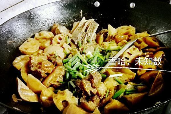 莲藕焖猪脚的做法图解15