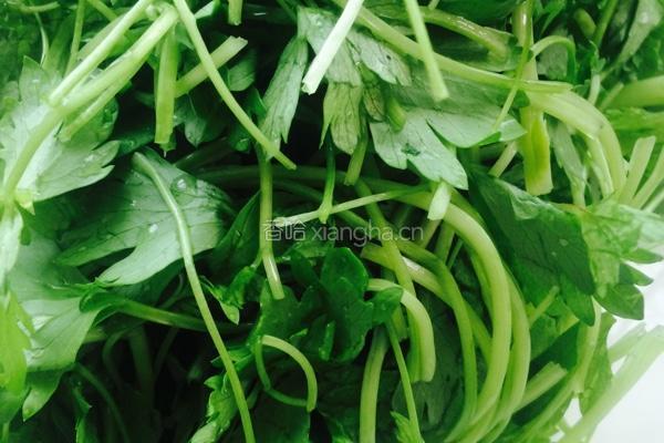 芹菜苗炒肉丝的做法图解2