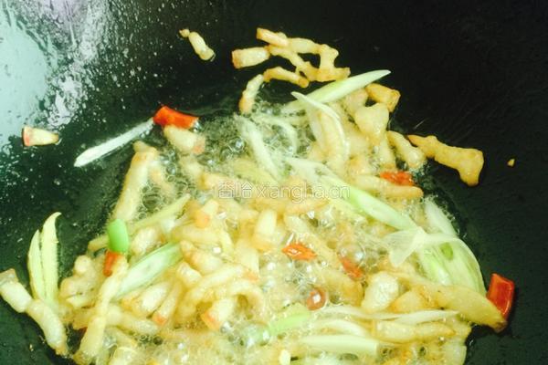 芹菜苗炒肉丝的做法图解5