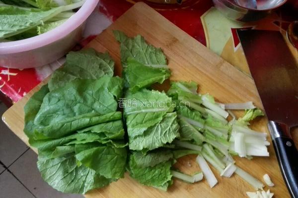 香菇炒小白菜的做法图解4