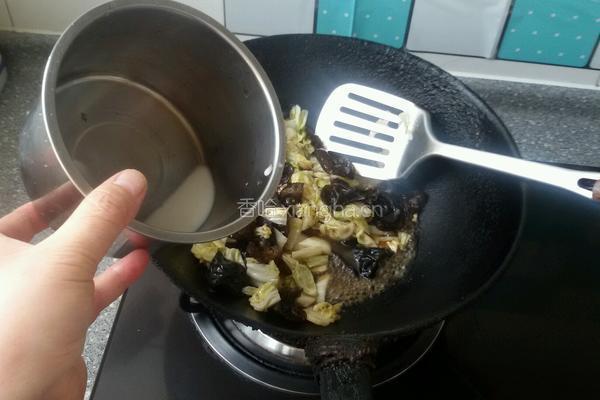 木耳扒白菜的做法图解5