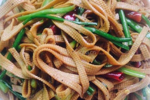 豆皮炒韭菜苔