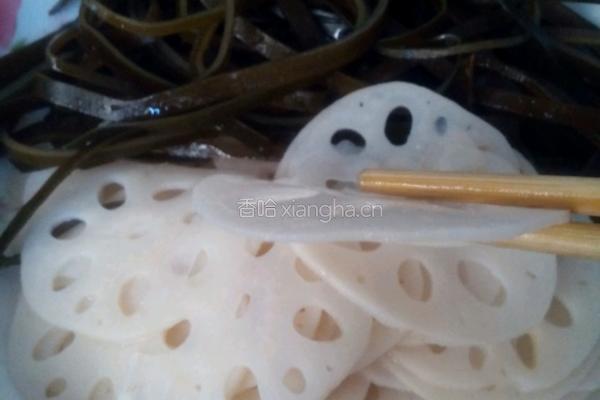 凉拌海带藕片的做法图解1