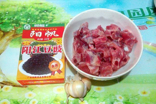 豆鼓排骨饭的做法图解1