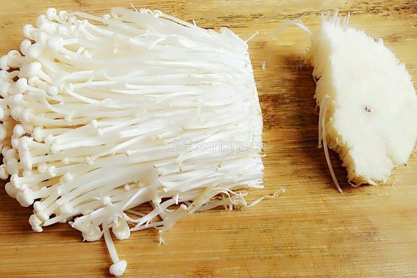 蒜蓉肉末金针菇的做法图解2