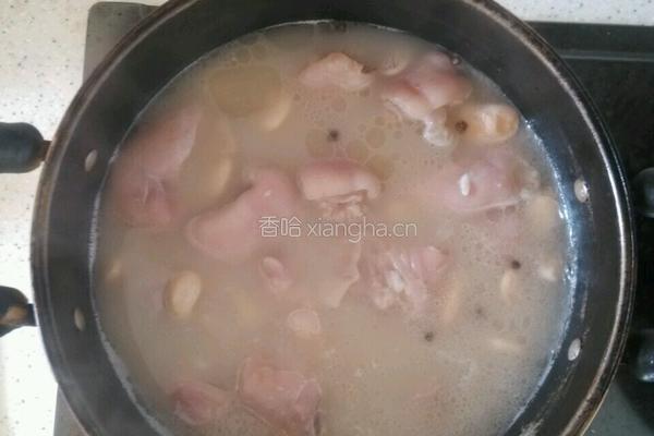 猪蹄炖白云豆的做法图解4